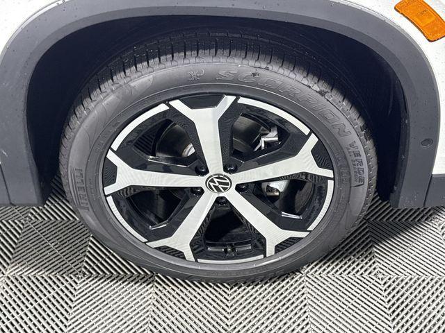 new 2025 Volkswagen Tiguan car, priced at $30,811