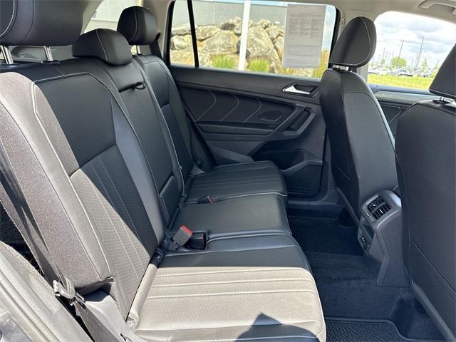2024 Platinum Gray Metallic Volkswagen Tiguan