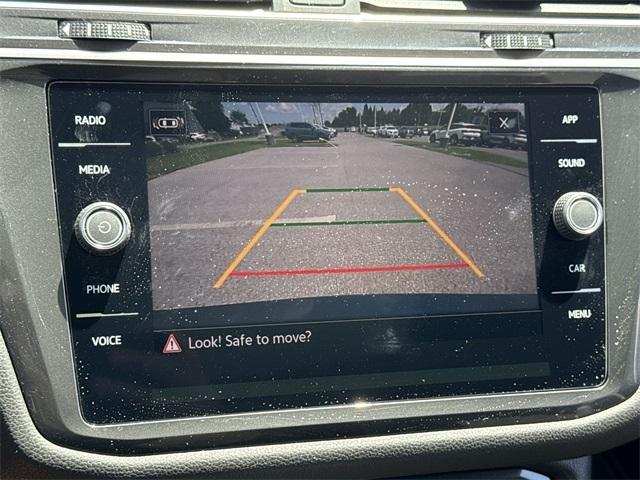 2024 Platinum Gray Metallic Volkswagen Tiguan