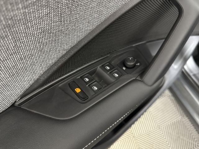 new 2025 Volkswagen Tiguan car, priced at $32,326