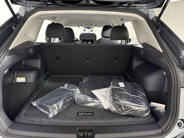 new 2025 Volkswagen Tiguan car, priced at $32,326