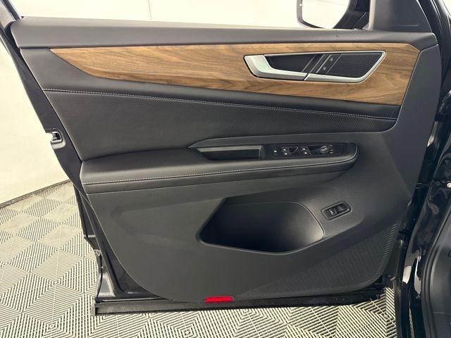 new 2026 Volkswagen Atlas car, priced at $44,625