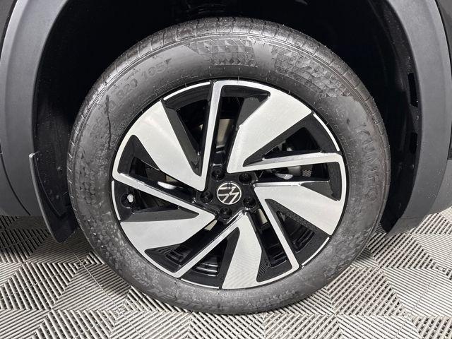 new 2026 Volkswagen Atlas car, priced at $44,625