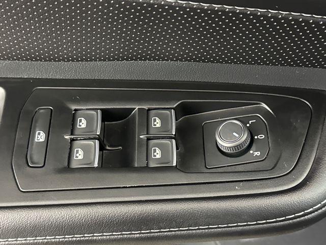 new 2026 Volkswagen Atlas car, priced at $44,625