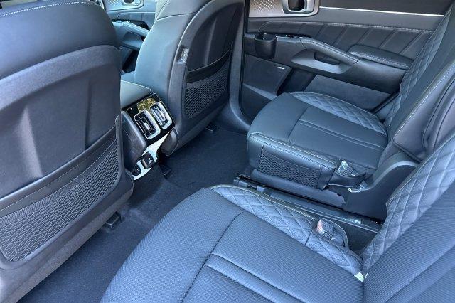 new 2026 Kia Sorento Hybrid car, priced at $45,770