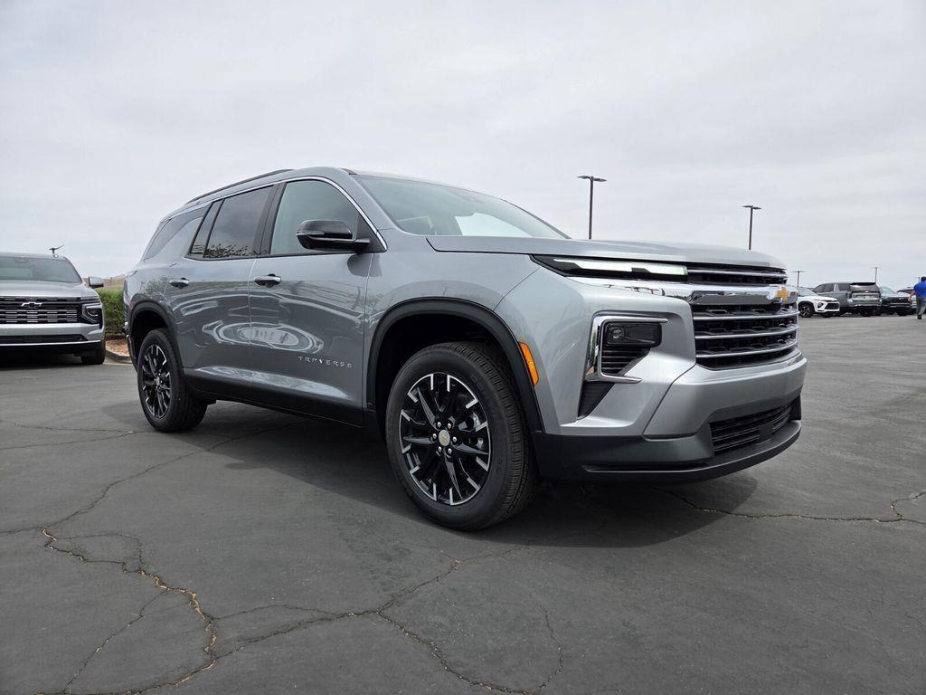 new 2026 Chevrolet Traverse car, priced at $47,945