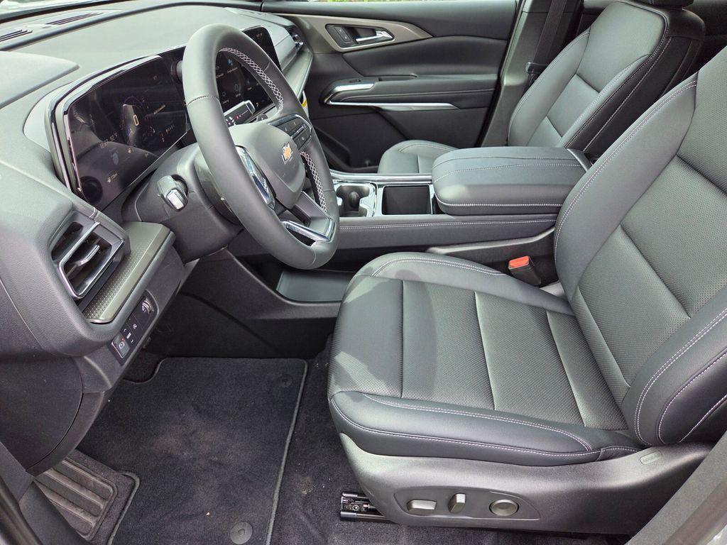 new 2026 Chevrolet Traverse car, priced at $47,945