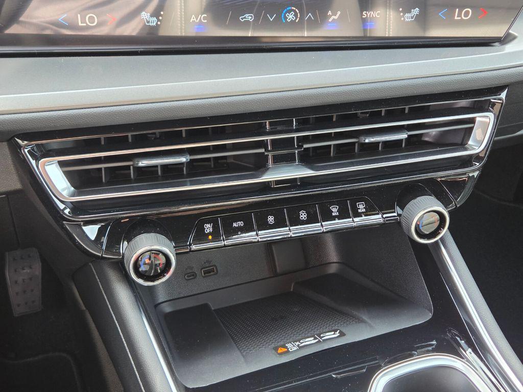 new 2026 Chevrolet Traverse car, priced at $48,940