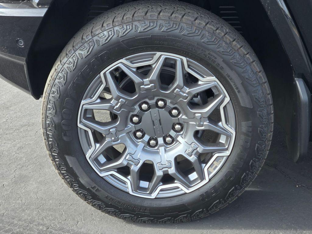 used 2025 GMC HUMMER EV SUV car, priced at $74,000