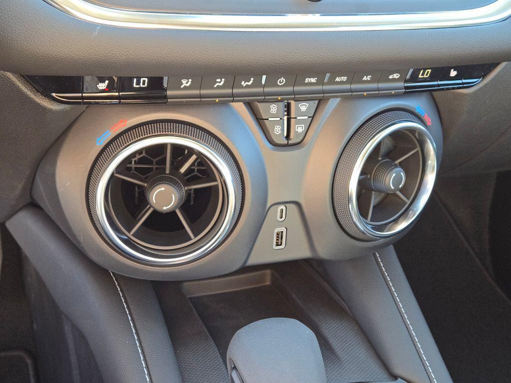 new 2025 Chevrolet Blazer car, priced at $34,915