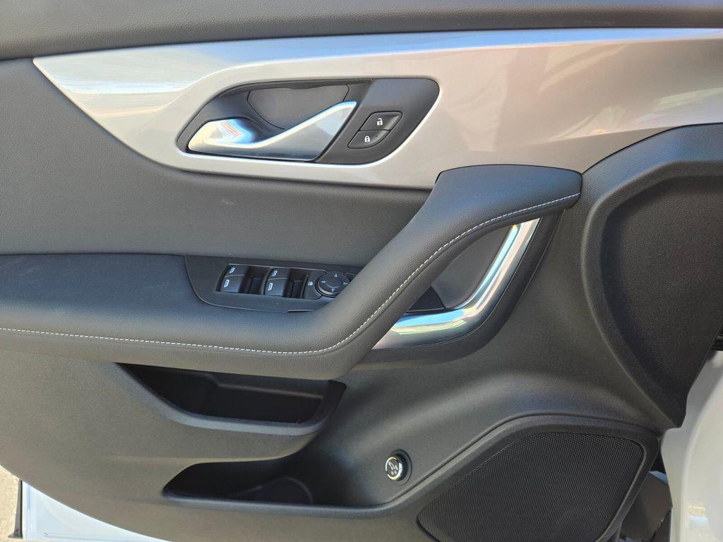 new 2025 Chevrolet Blazer car, priced at $34,915