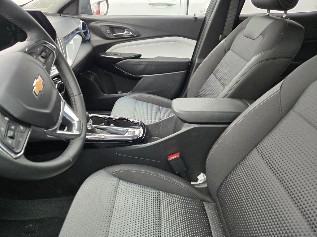 used 2025 Chevrolet Trax car, priced at $20,991