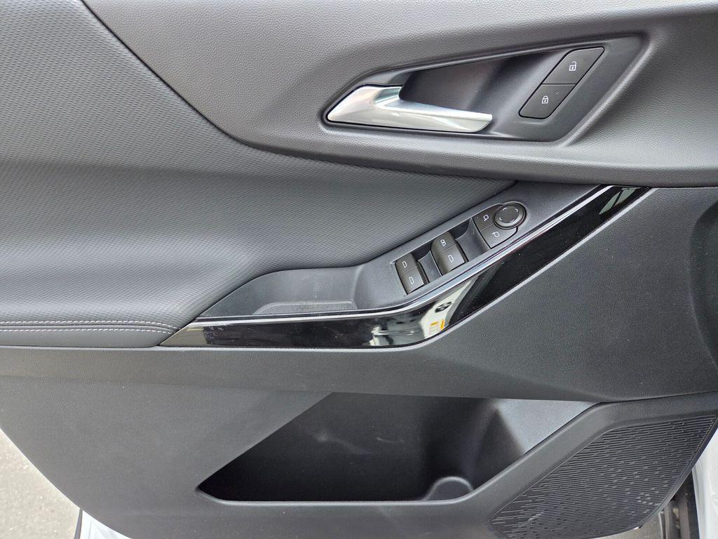 new 2026 Chevrolet Equinox car, priced at $30,890