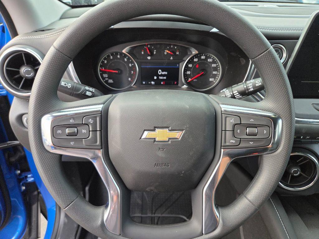 new 2025 Chevrolet Blazer car, priced at $35,270