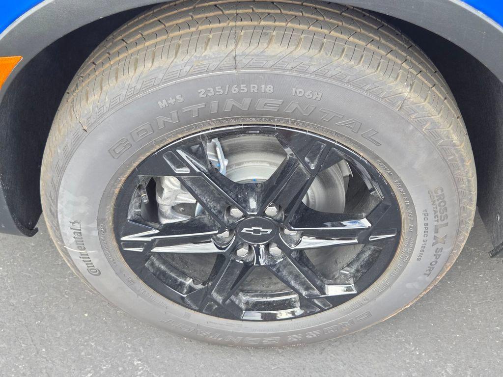 new 2025 Chevrolet Blazer car, priced at $35,270