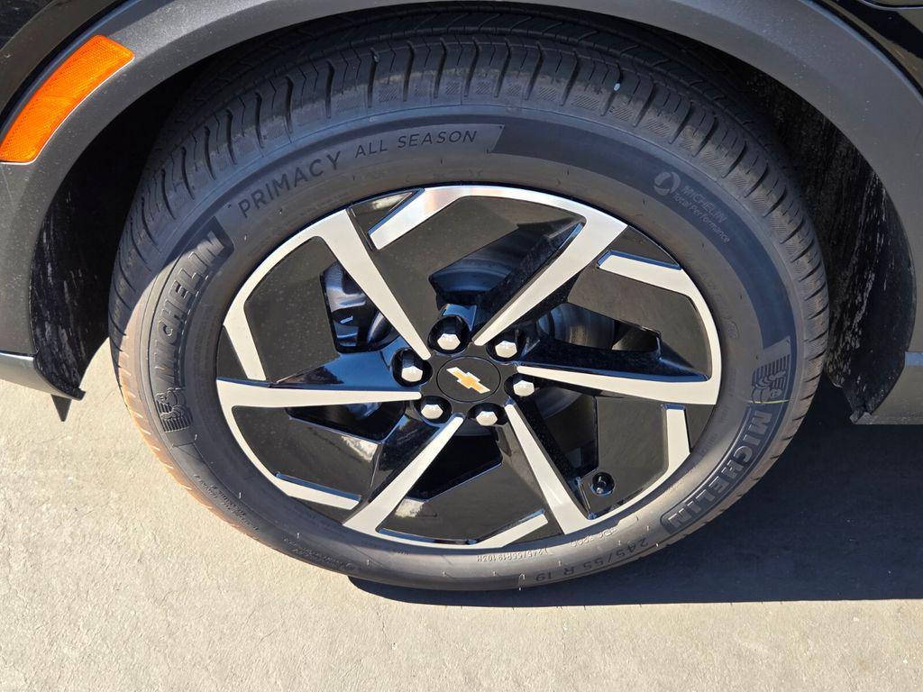 new 2026 Chevrolet Equinox EV car, priced at $43,615