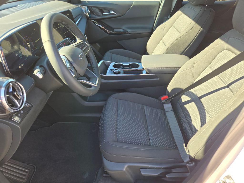 new 2026 Chevrolet Equinox car, priced at $33,674