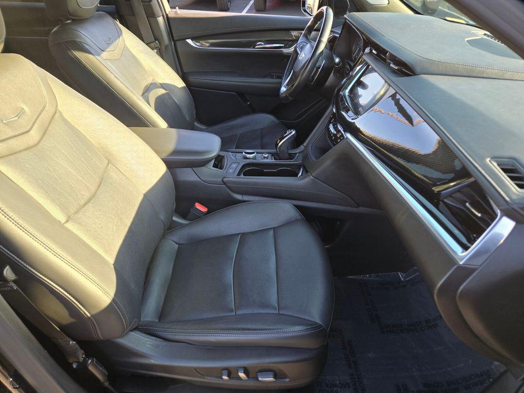 used 2020 Cadillac XT6 car, priced at $31,775