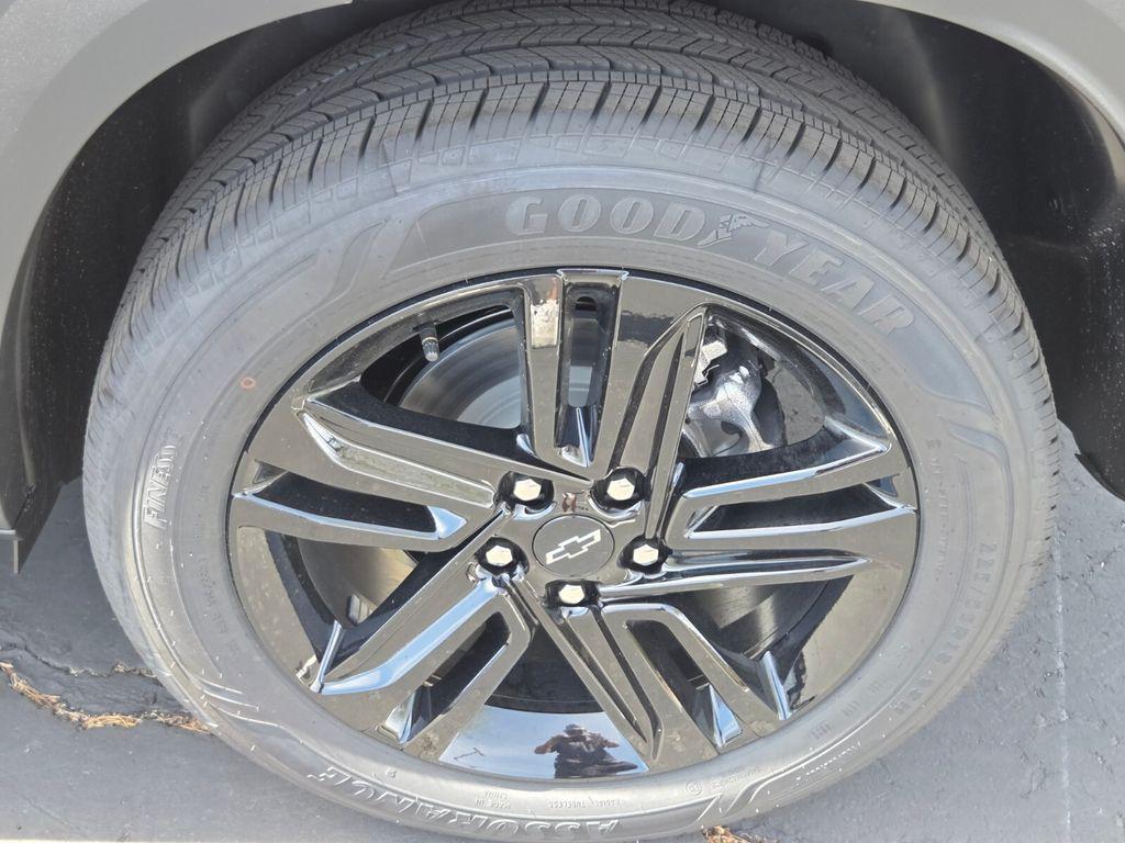 new 2026 Chevrolet Trax car, priced at $28,085