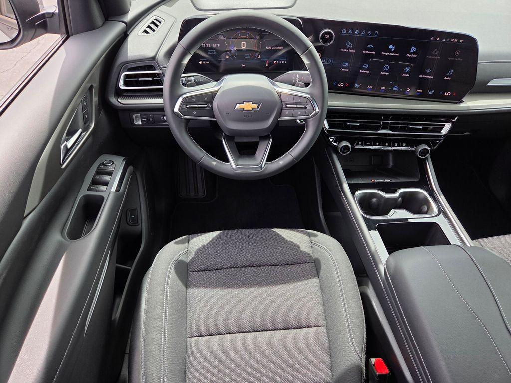 new 2026 Chevrolet Traverse car, priced at $44,265