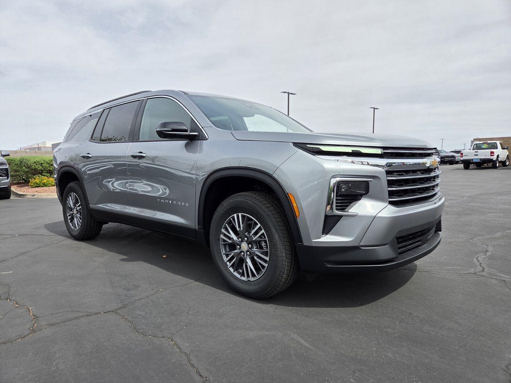 new 2026 Chevrolet Traverse car, priced at $44,265