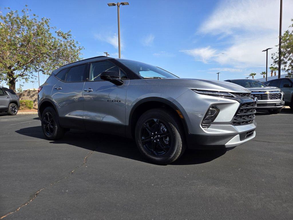 new 2025 Chevrolet Blazer car, priced at $34,915