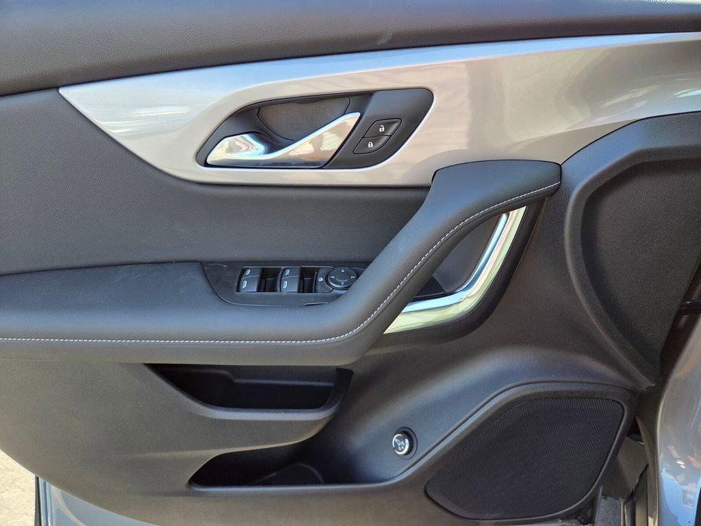 new 2025 Chevrolet Blazer car, priced at $34,915