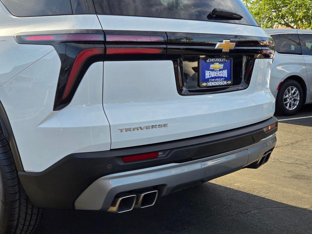 used 2025 Chevrolet Traverse car, priced at $36,199