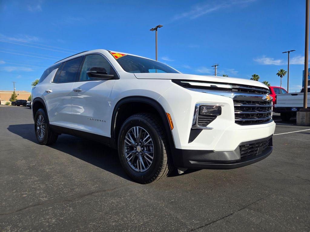 used 2025 Chevrolet Traverse car, priced at $36,199