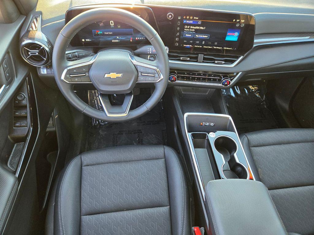 used 2025 Chevrolet Equinox car, priced at $24,995