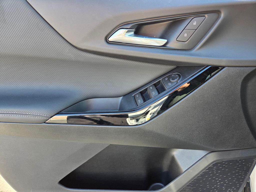 new 2026 Chevrolet Equinox car, priced at $33,935