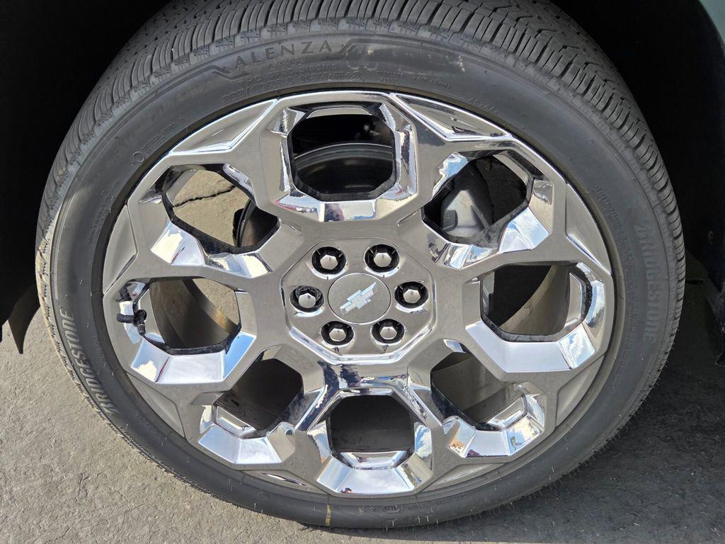 new 2025 Chevrolet Suburban car, priced at $89,741