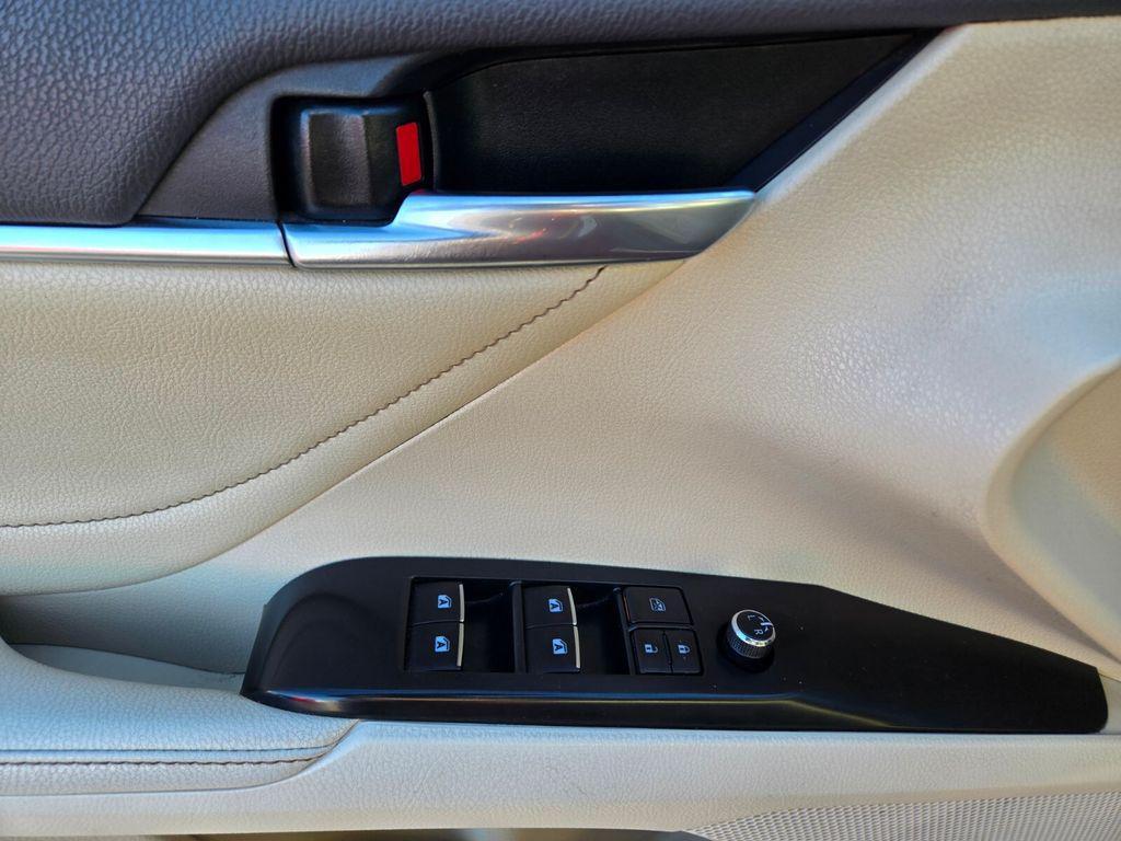 used 2018 Toyota Camry Hybrid car, priced at $18,693