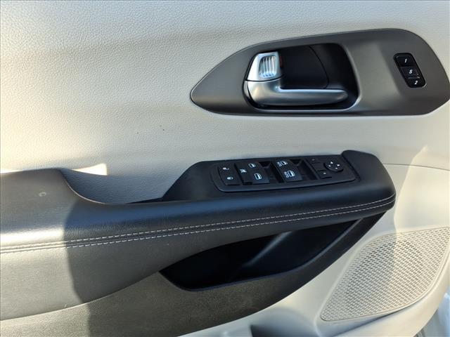 used 2023 Chrysler Pacifica car, priced at $24,381