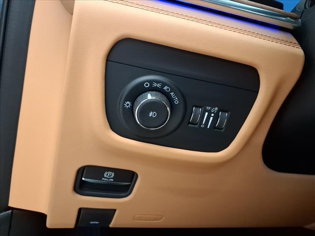 new 2026 Jeep Grand Cherokee car, priced at $53,832