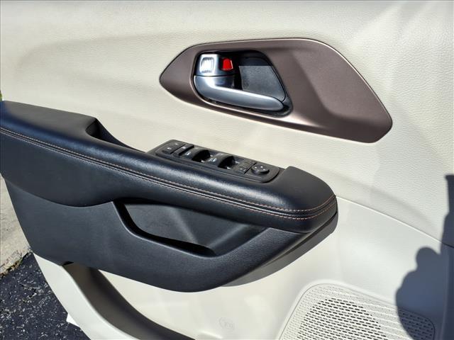 used 2019 Chrysler Pacifica car, priced at $15,881