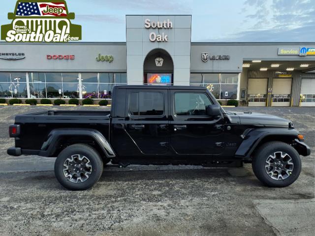 new 2026 Jeep Gladiator car, priced at $51,905