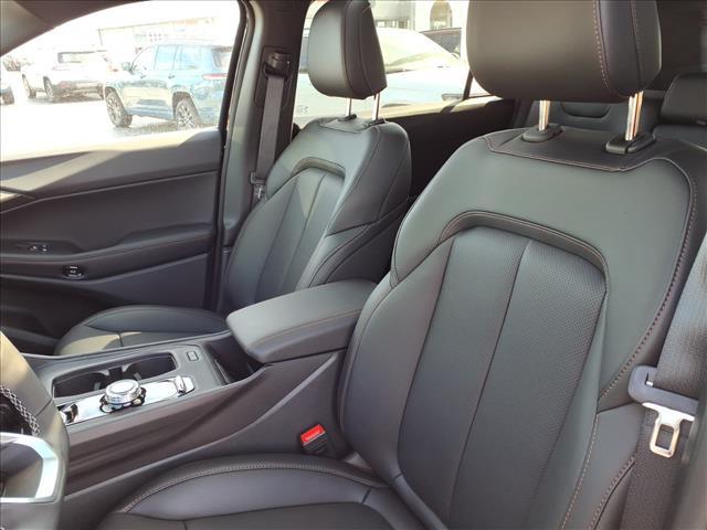 new 2026 Jeep Cherokee car, priced at $42,446