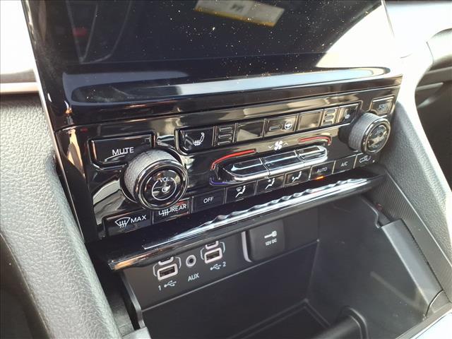 new 2025 Jeep Grand Cherokee car, priced at $44,680