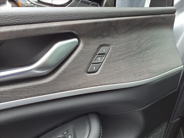 new 2025 Jeep Grand Cherokee L car, priced at $46,610