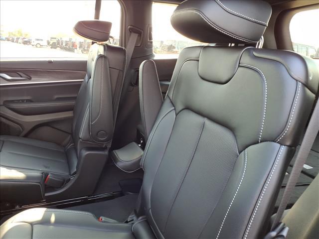 new 2025 Jeep Grand Cherokee L car, priced at $49,096