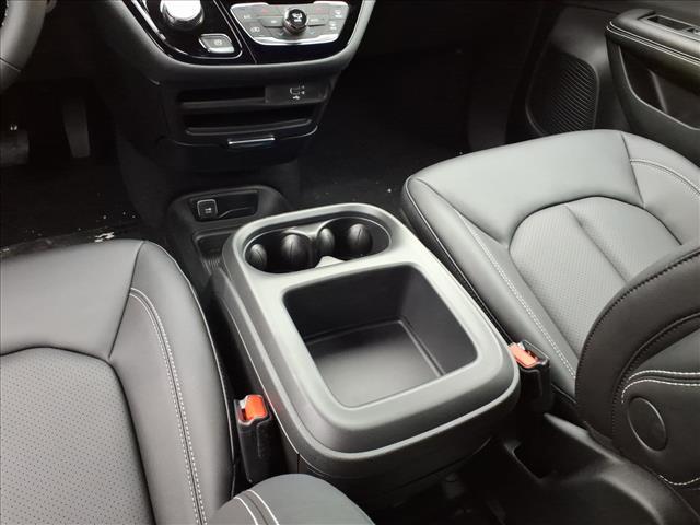 new 2026 Chrysler Pacifica car, priced at $39,938