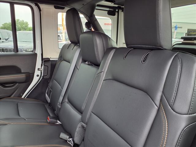 new 2025 Jeep Wrangler car, priced at $53,867