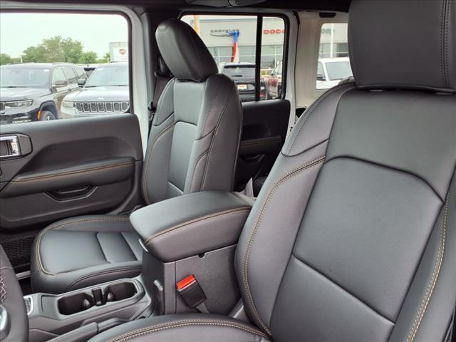 new 2025 Jeep Wrangler car, priced at $53,867