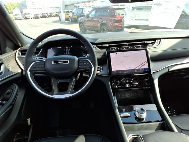new 2025 Jeep Grand Cherokee car, priced at $47,462