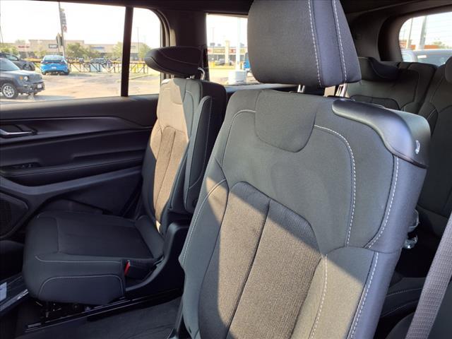 new 2025 Jeep Grand Cherokee L car, priced at $39,032