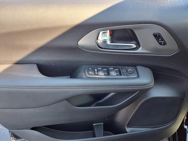 new 2026 Chrysler Pacifica car, priced at $40,014