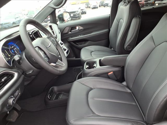 new 2026 Chrysler Pacifica car, priced at $45,504