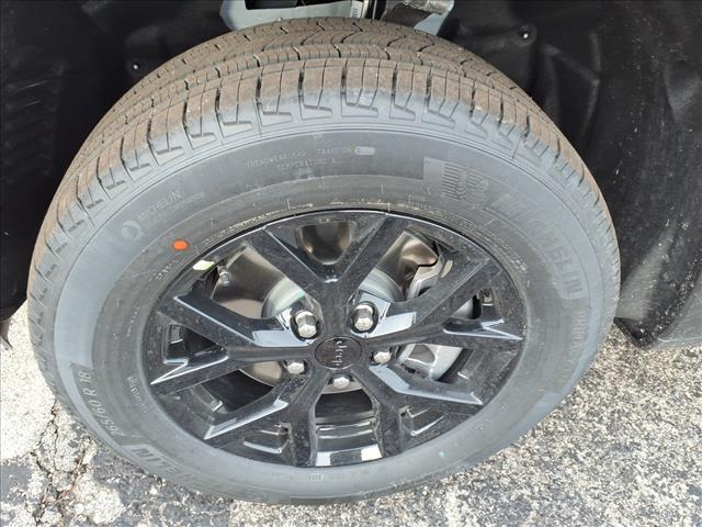 new 2026 Jeep Grand Cherokee L car, priced at $44,157