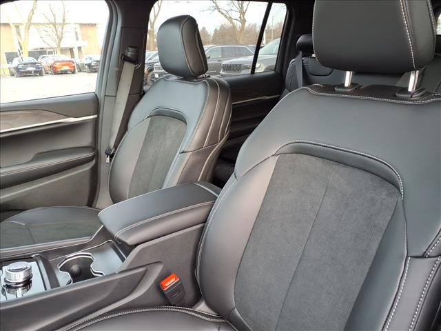 new 2026 Jeep Grand Cherokee L car, priced at $44,157